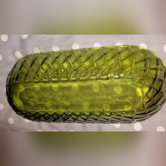 Indiana Glass Avacodo Green Pretzel Celery Dish EUC - Picture 2 of 3